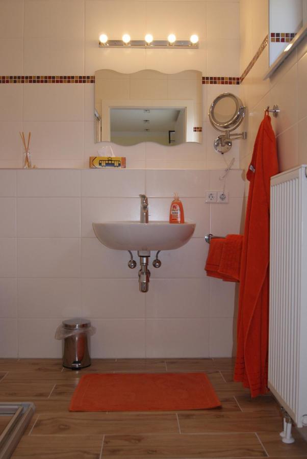 Privatzimmer Mitterbacher Fohnsdorf Exteriör bild